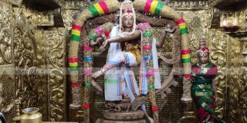 புண்ணியம் செய்தவர் மட்டுமே அழகு ததும்பி வழியும் இந்த நடராஜரை தரிசிக்க முடியும்